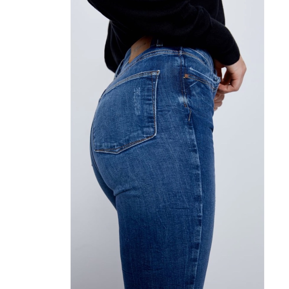 Zara Button-Fly Jeans✨